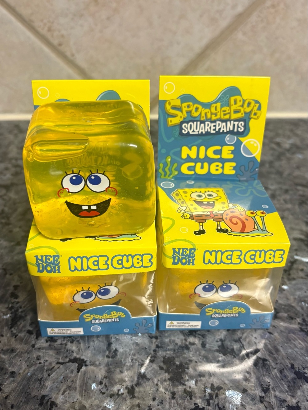 SPONGEBOB SQUAREPANTS NICE CUBE SUGAR MATERIAL YELLOW COLOR SQUISHY TOY